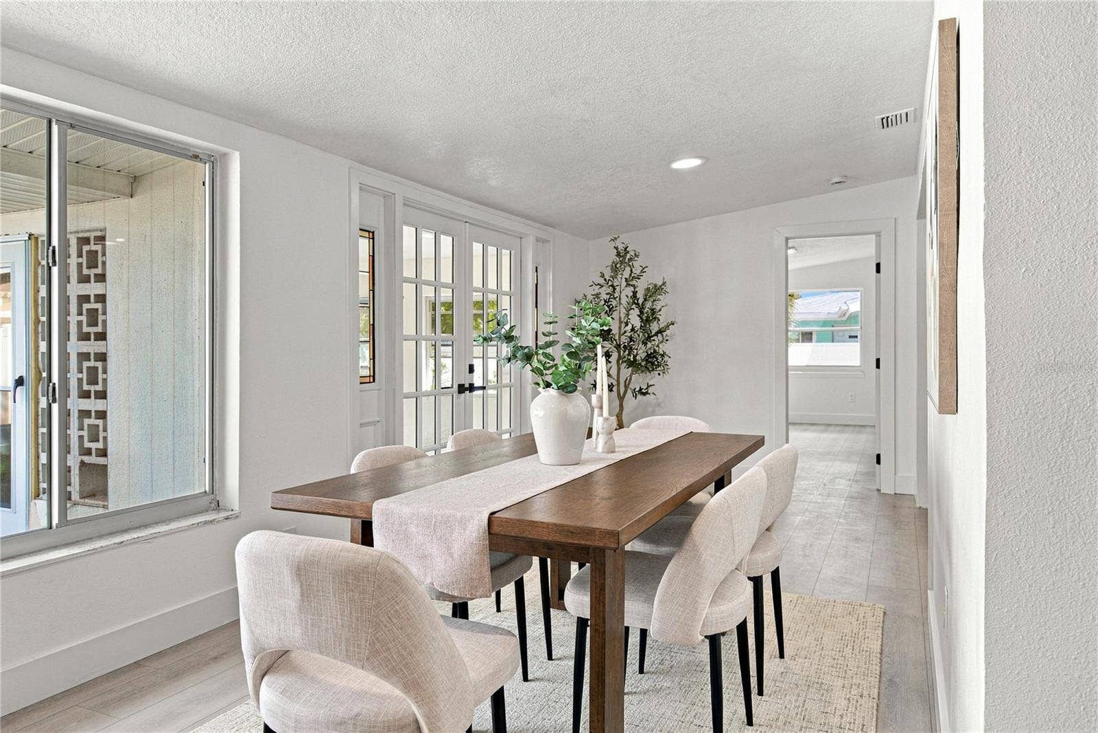 1302 ROBIN ROAD S, St Petersburg, FL 33707 1302 ROBIN ROAD S, St Petersburg, FL 33707