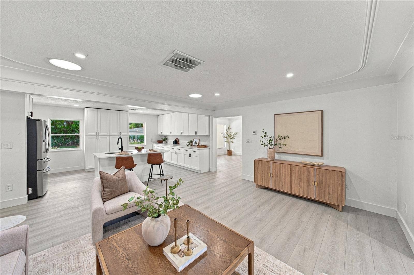 1302 ROBIN ROAD S, St Petersburg, FL 33707 1302 ROBIN ROAD S, St Petersburg, FL 33707