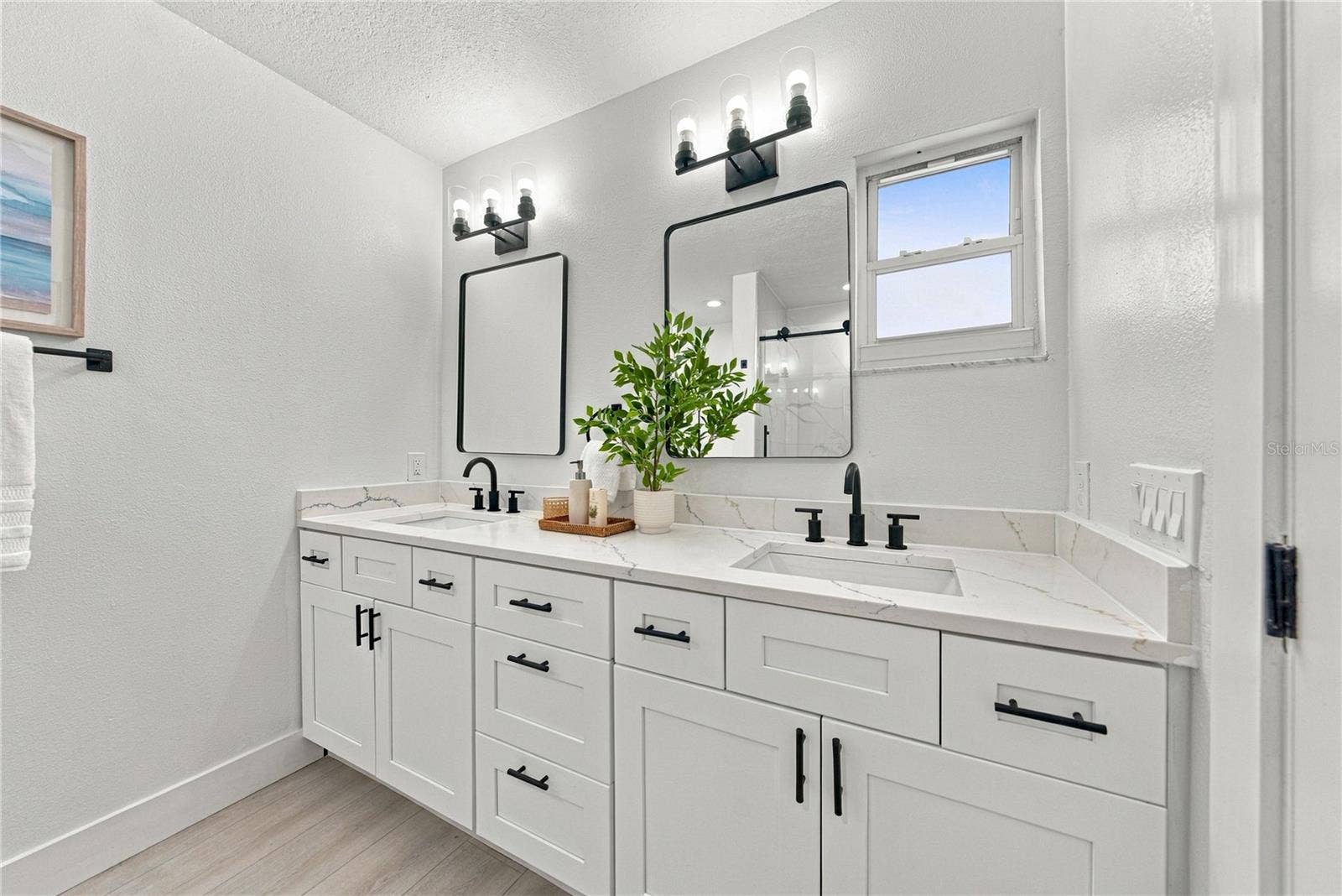 1302 ROBIN ROAD S, St Petersburg, FL 33707 1302 ROBIN ROAD S, St Petersburg, FL 33707