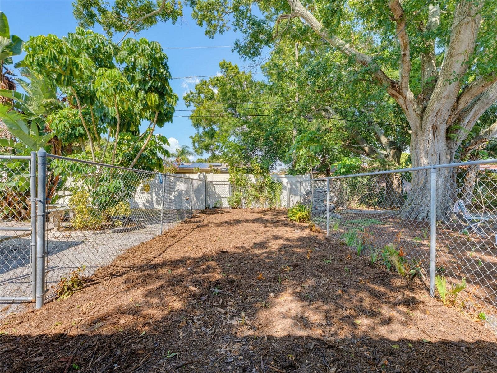 2373 FOREST DRIVE, Clearwater, FL 33763 2373 FOREST DRIVE, Clearwater, FL 33763