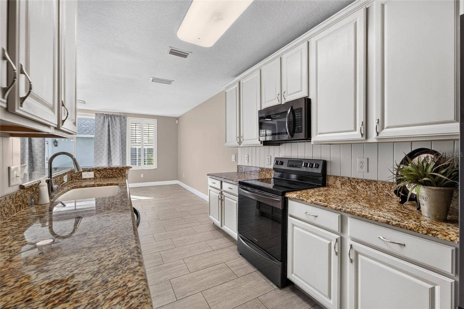 17049 DORMAN ROAD, Lithia, FL 33547