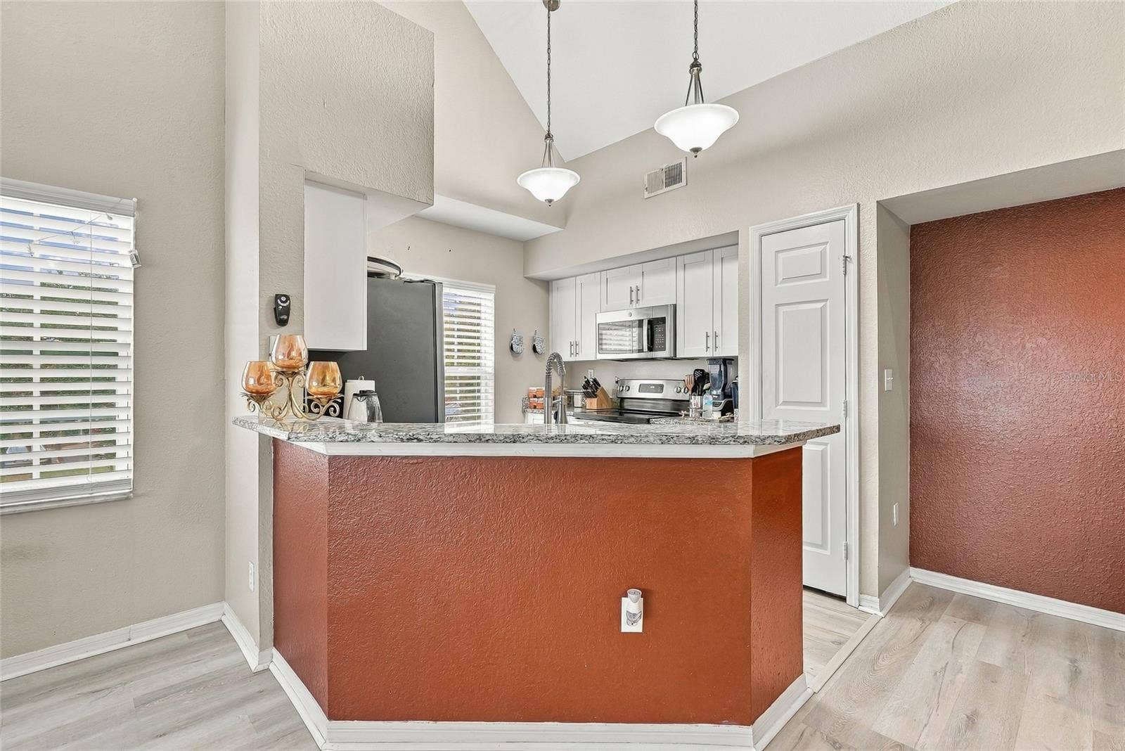 9746 LAKE CHASE ISLAND WAY, Tampa, FL 33626