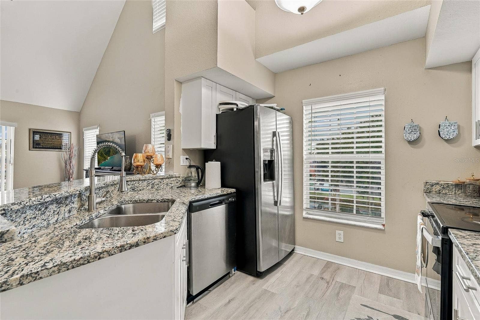 9746 LAKE CHASE ISLAND WAY, Tampa, FL 33626