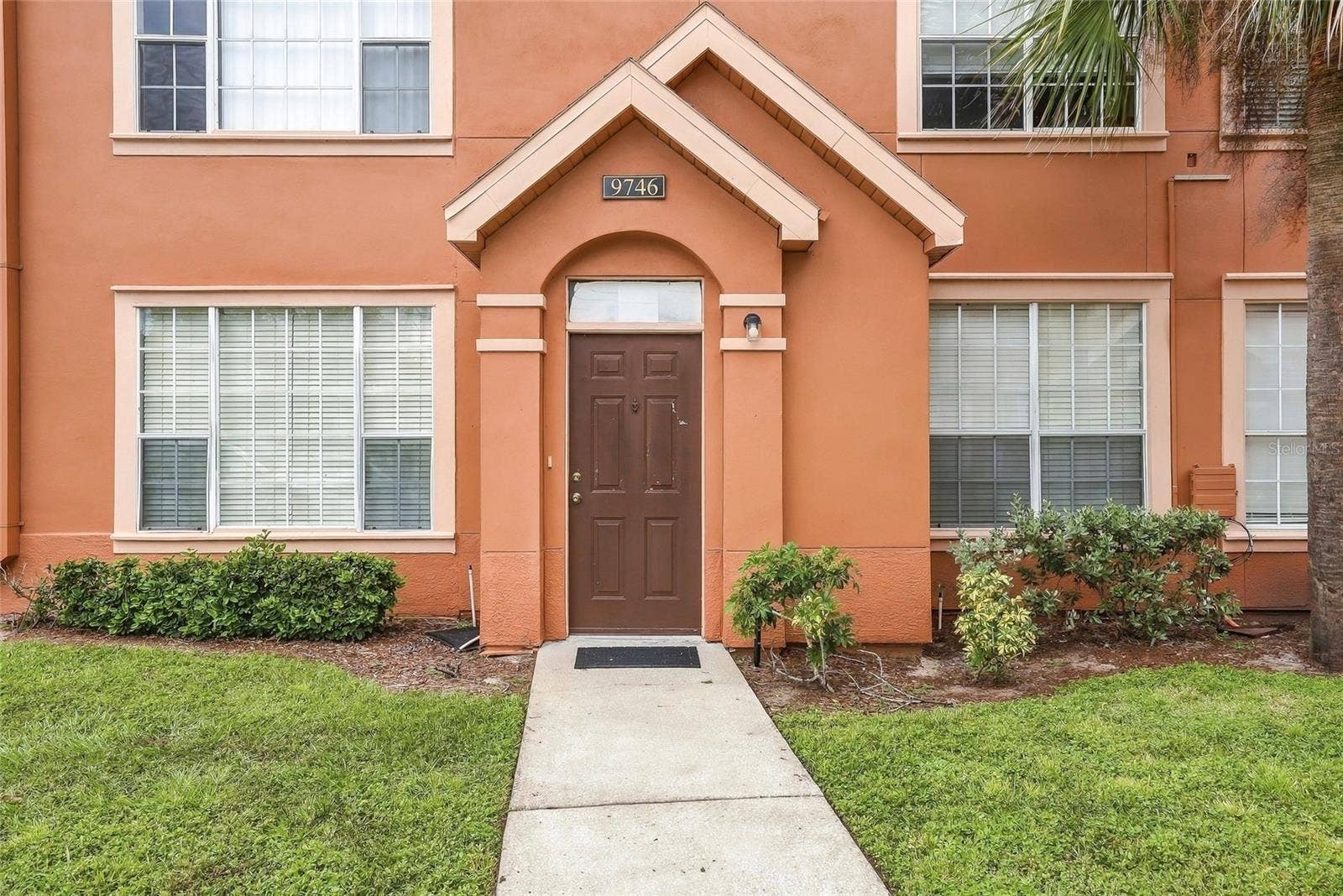 9746 LAKE CHASE ISLAND WAY, Tampa, FL 33626