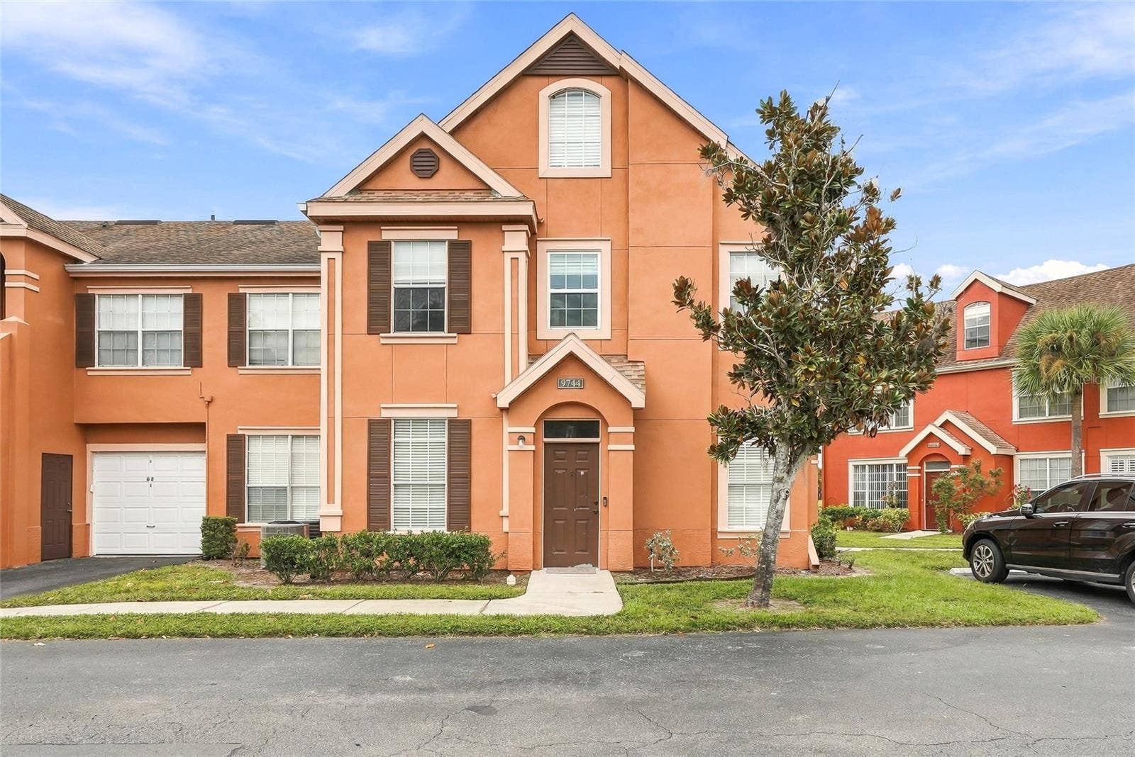 9746 LAKE CHASE ISLAND WAY, Tampa, FL 33626
