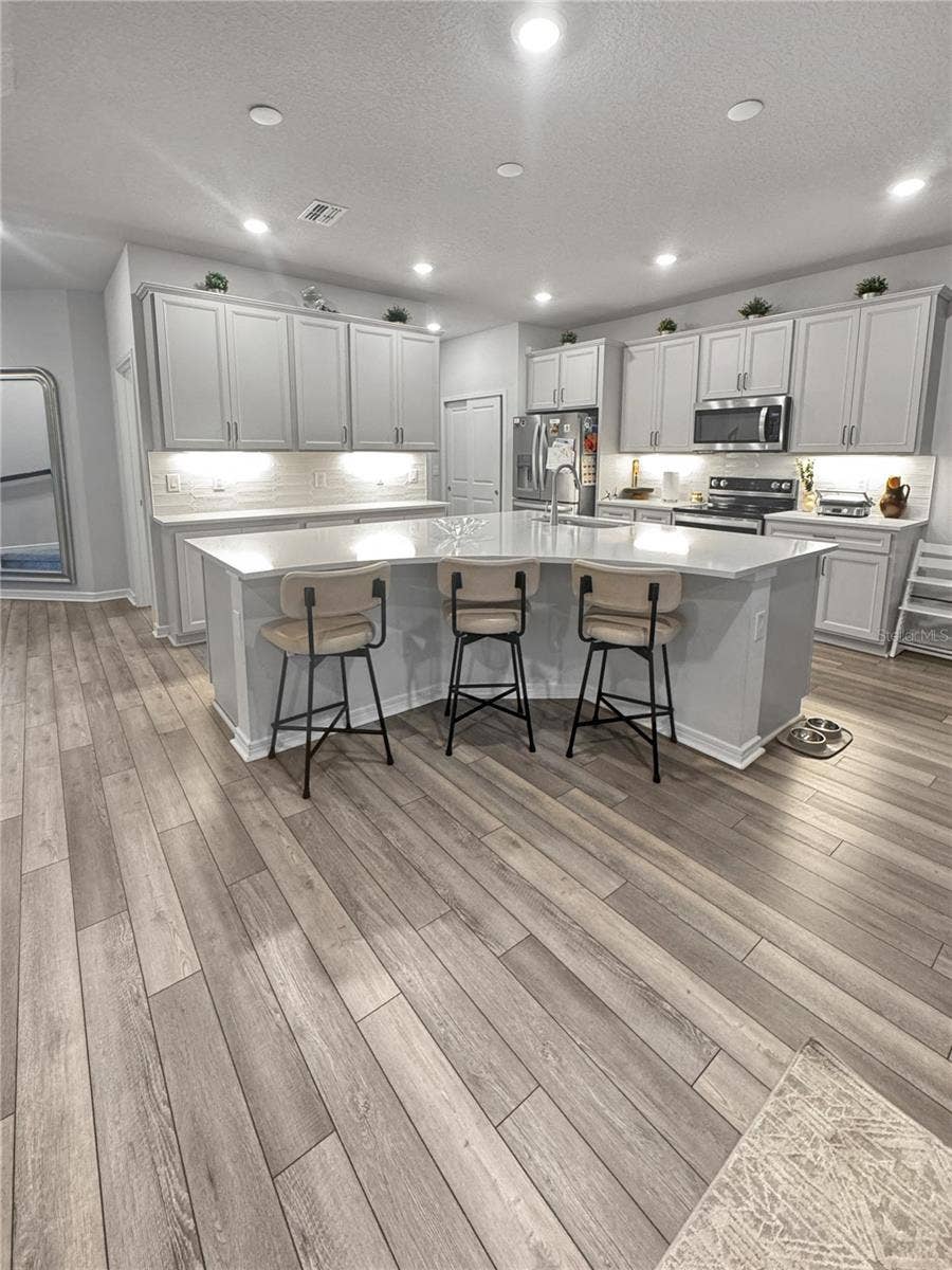 11232 BEACH WALK WAY NE, St Petersburg, FL 33716 kitchen