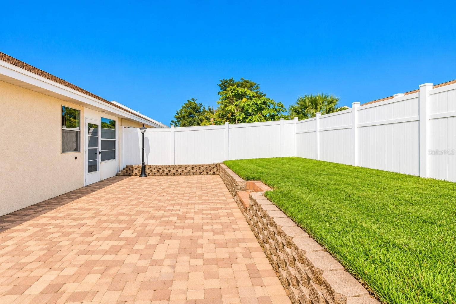 3277 HIBISCUS DRIVE, Palm Harbor, FL 34684 Backyard.