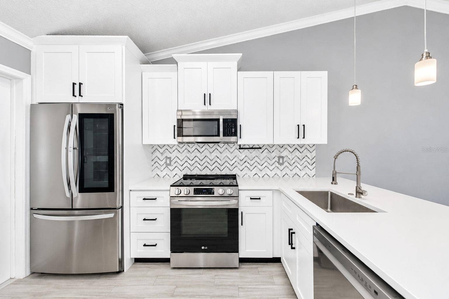 3277 HIBISCUS DRIVE, Palm Harbor, FL 34684 Kitchen.