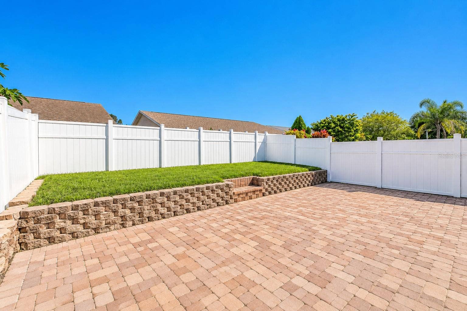 3277 HIBISCUS DRIVE, Palm Harbor, FL 34684 Backyard.