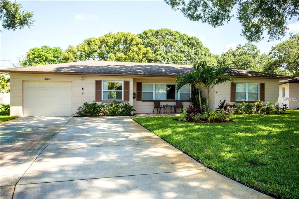 3831 29TH AVENUE N, St Petersburg, FL 33713 =
