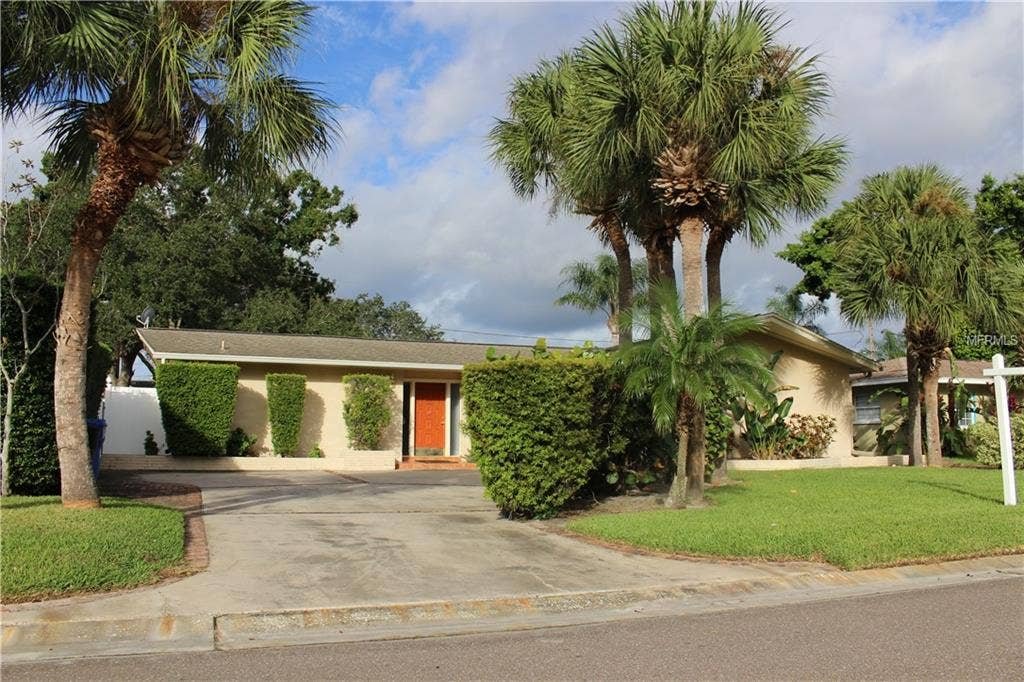 4150 14TH LANE NE, St Petersburg, FL 33703 =
