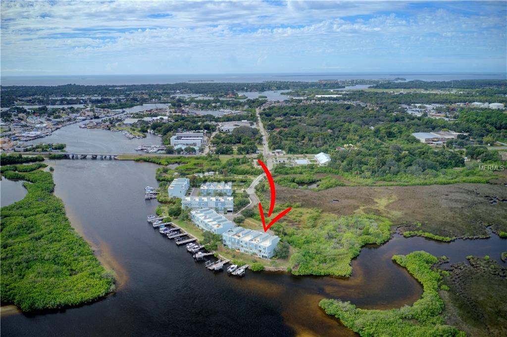 378 COQUINA DRIVE, Tarpon Springs, FL 34689 =