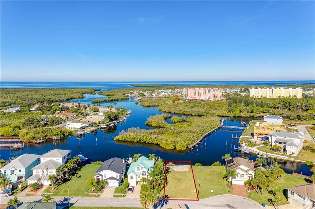 5627 JOBETH DRIVE, New Port Richey, FL 34652 =
