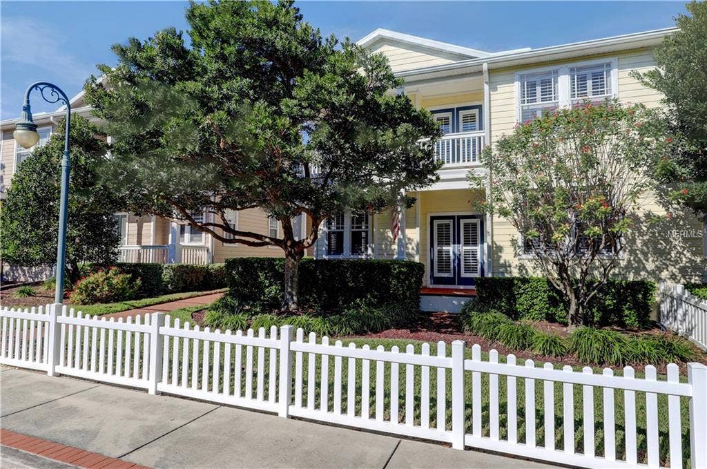 230 CLEVELAND AVENUE SW, Largo, FL 33770 =
