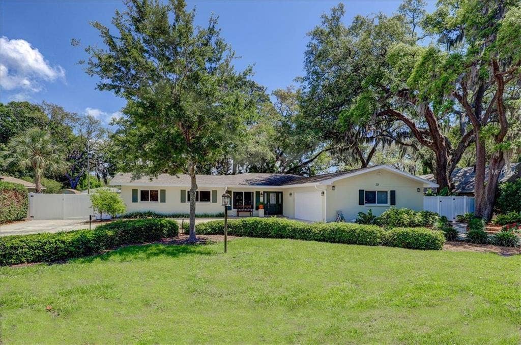 213 PALMETTO LANE, Largo, FL 33770 =