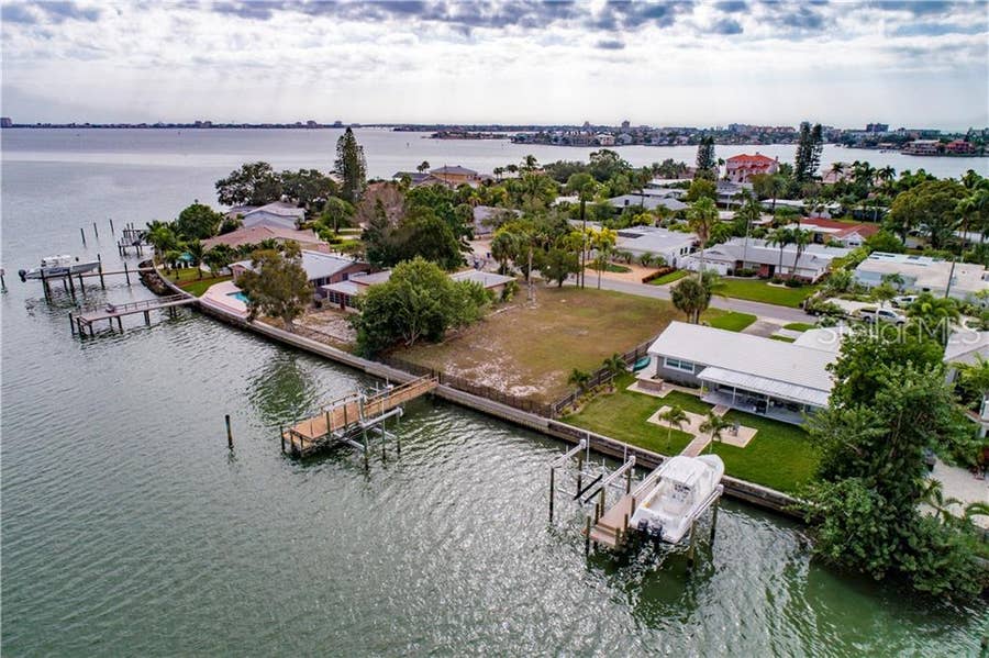 Property photo for 6976 S SHORE DRIVE S, South Pasadena, FL