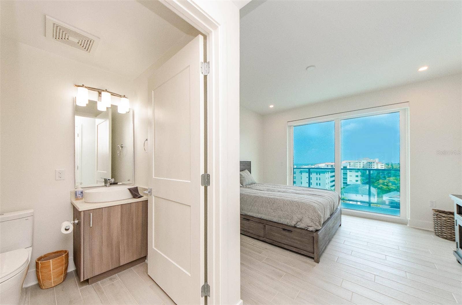 15 AVALON STREET, #702, Clearwater Beach, FL 33767 15 AVALON STREET, #702, Clearwater Beach, FL 33767
