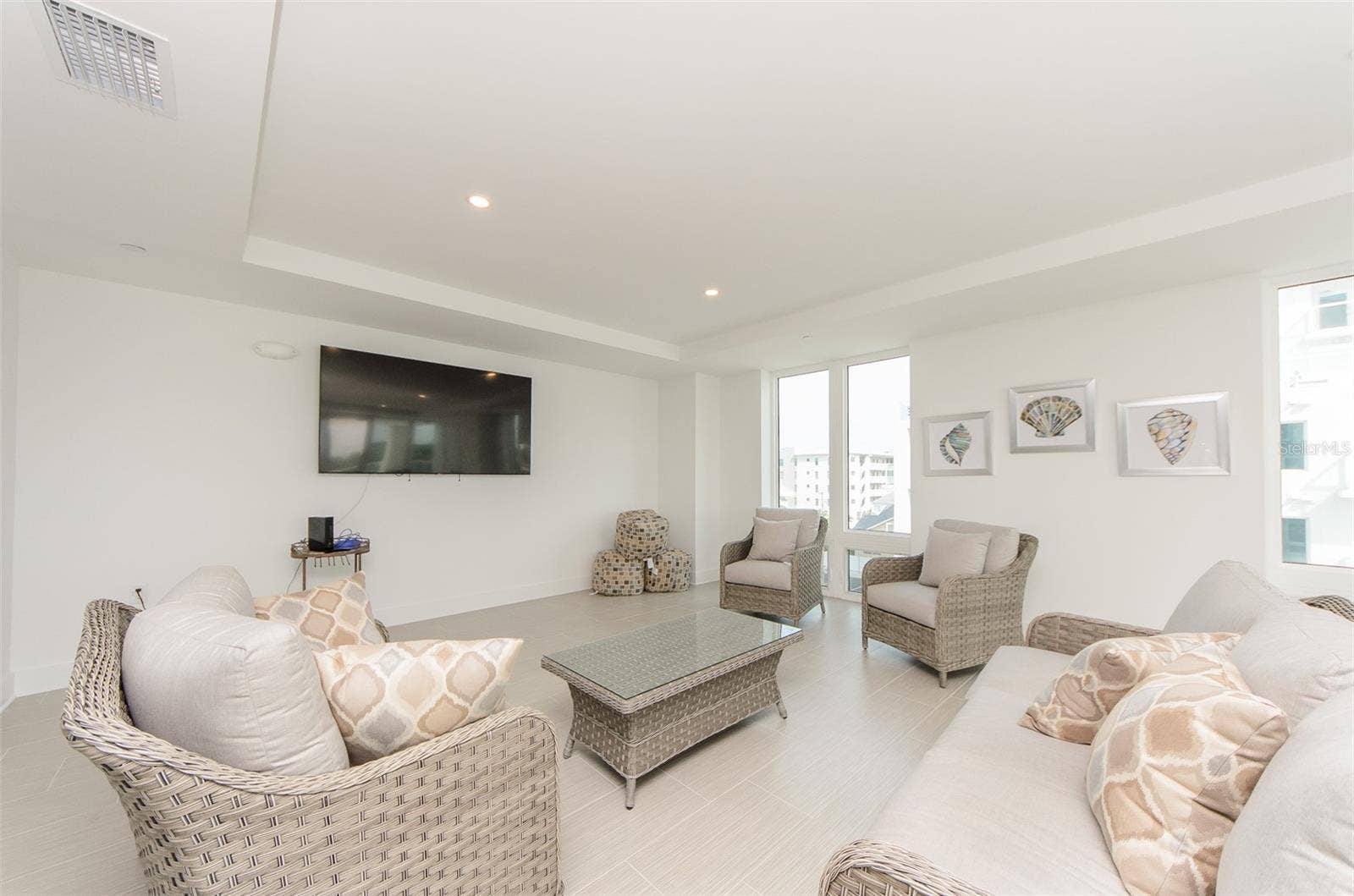 15 AVALON STREET, #702, Clearwater Beach, FL 33767 15 AVALON STREET, #702, Clearwater Beach, FL 33767