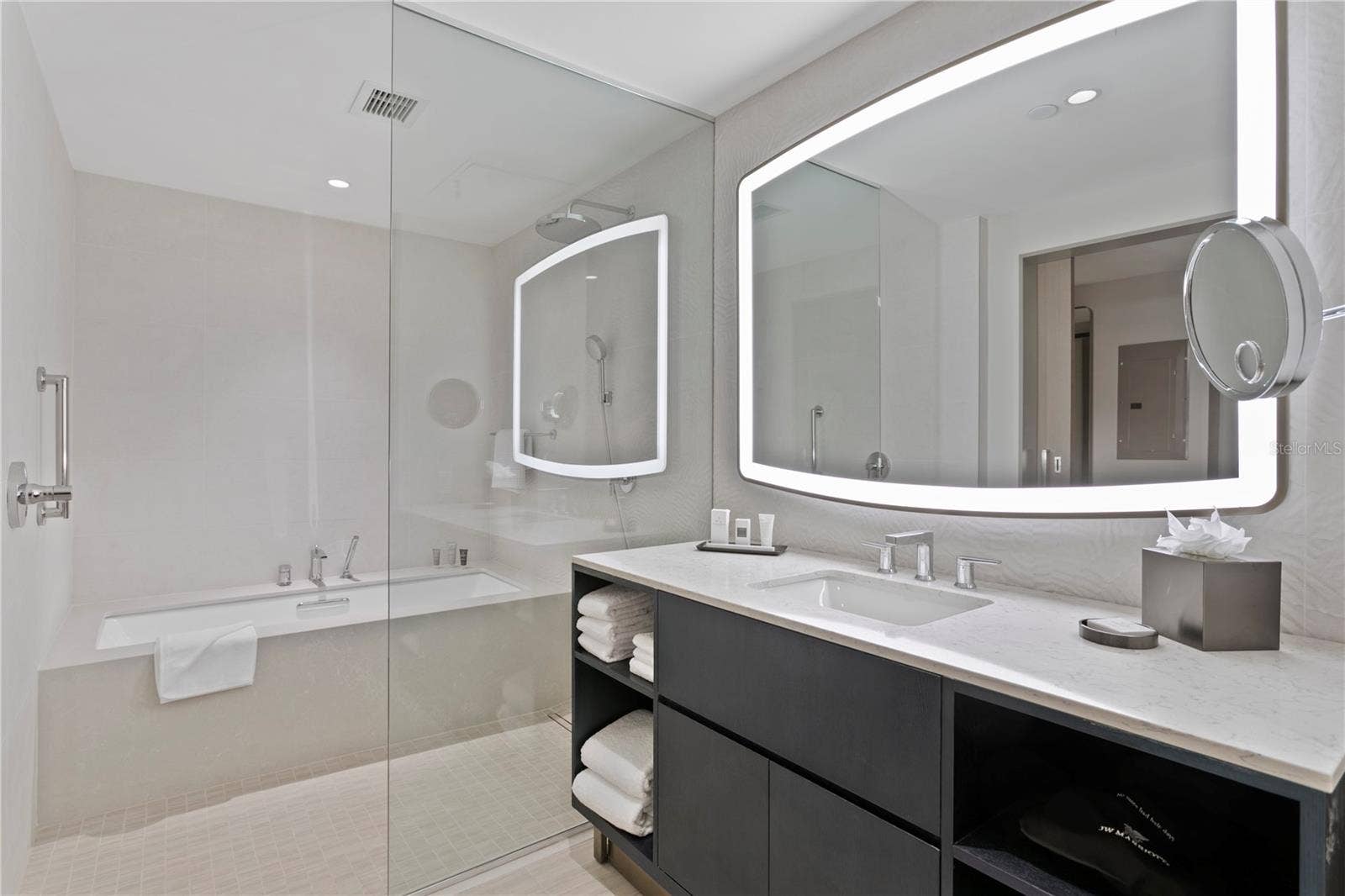 691 S GULFVIEW BOULEVARD, #1408, Clearwater Beach, FL 33767 691 S GULFVIEW BOULEVARD, #1408, Clearwater Beach, FL 33767
