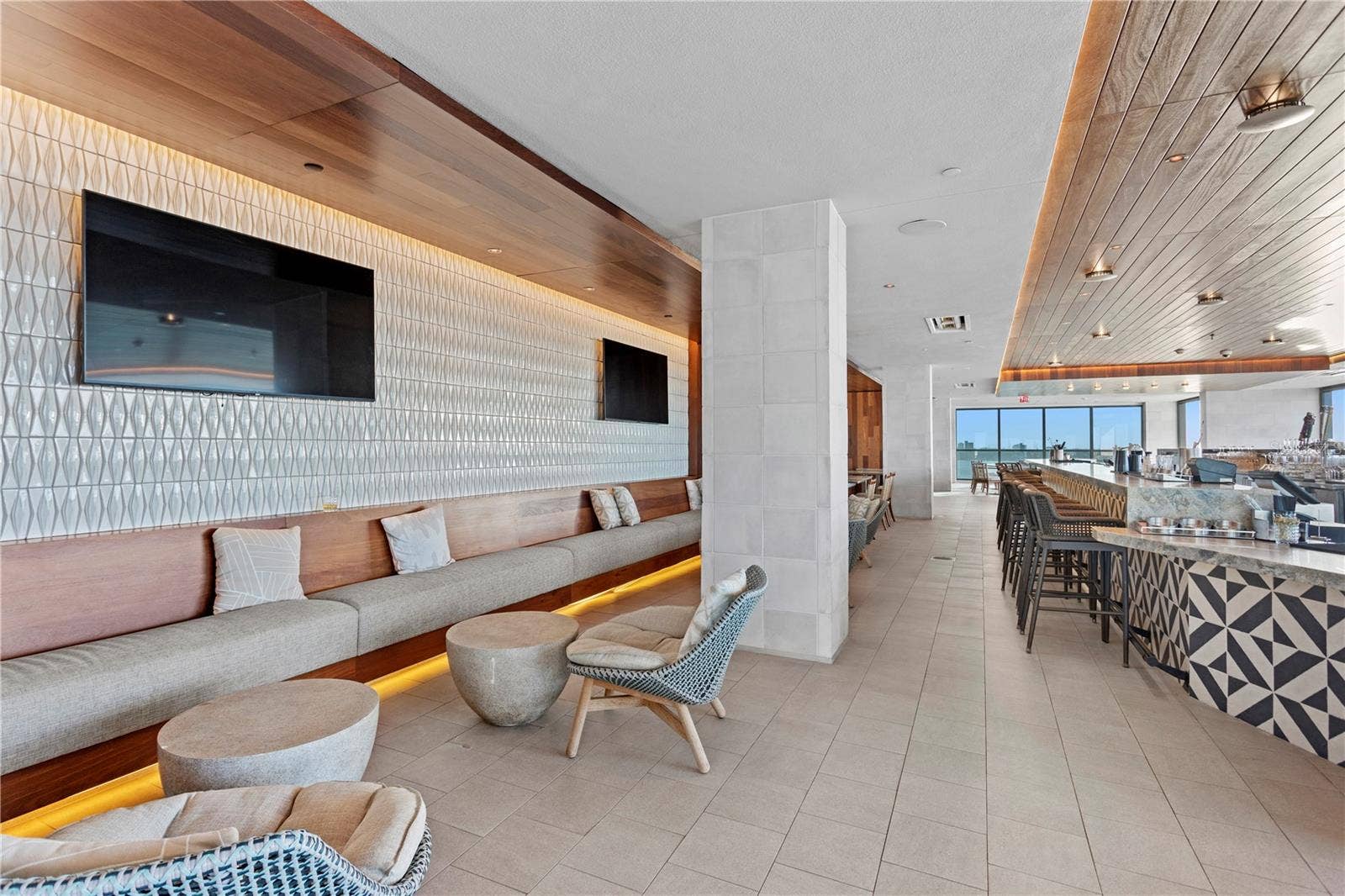 691 S GULFVIEW BOULEVARD, #1408, Clearwater Beach, FL 33767 691 S GULFVIEW BOULEVARD, #1408, Clearwater Beach, FL 33767