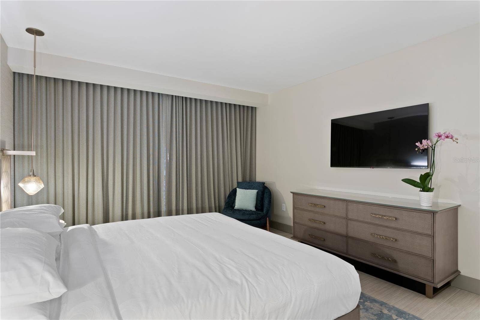 691 S GULFVIEW BOULEVARD, #1408, Clearwater Beach, FL 33767 691 S GULFVIEW BOULEVARD, #1408, Clearwater Beach, FL 33767