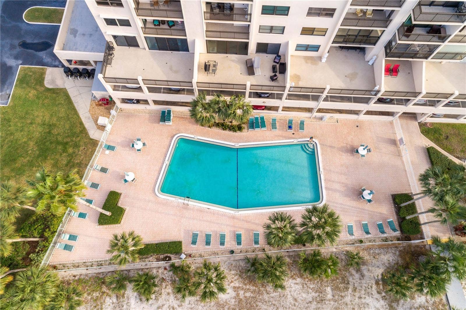 1270 GULF BOULEVARD, #708, Clearwater, FL 33767 Heated pool