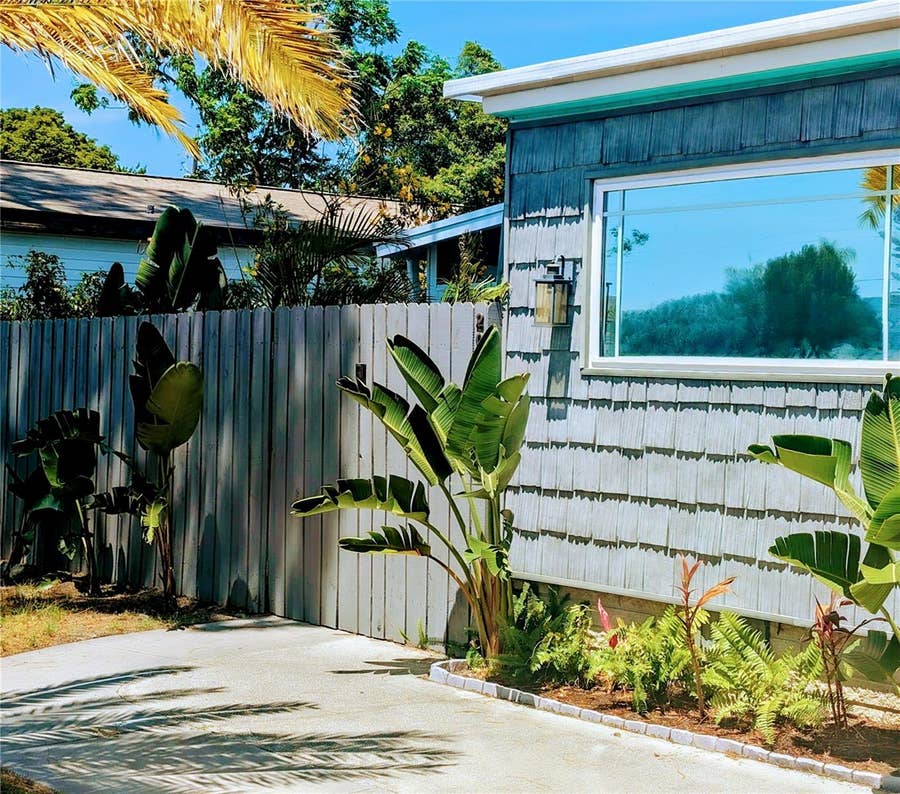 Property photo for Holiday, FL