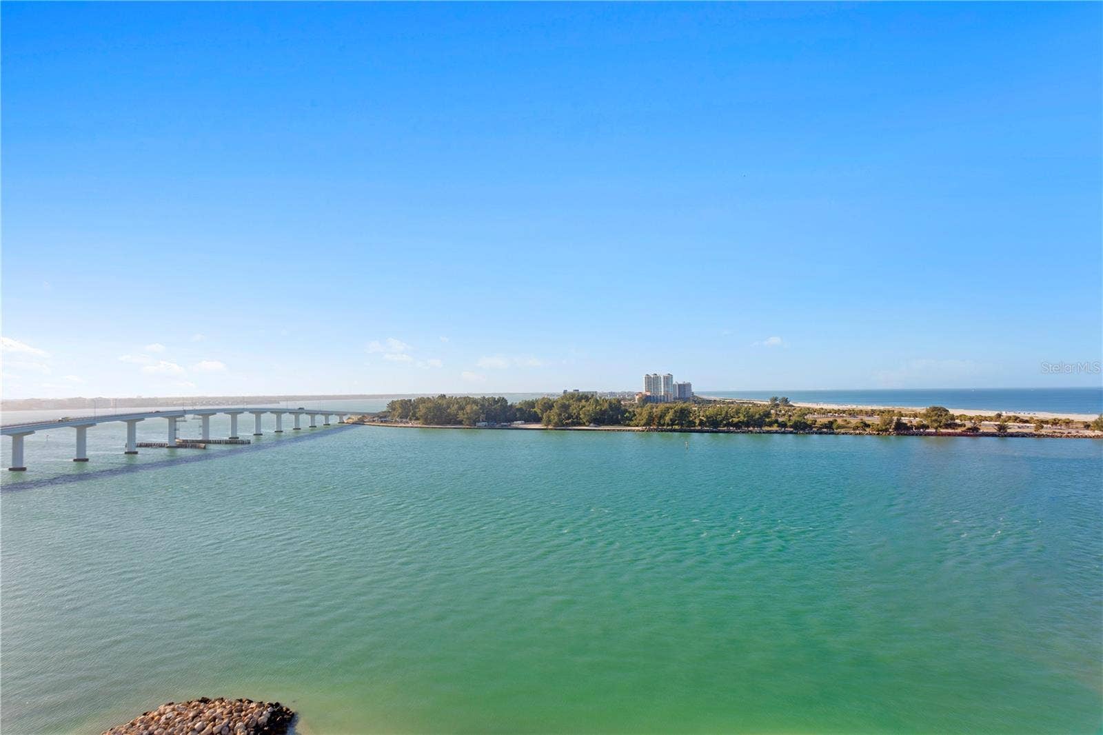 691 S GULFVIEW BOULEVARD, #1011, Clearwater Beach, FL 33767 691 S GULFVIEW BOULEVARD, #1011, Clearwater Beach, FL 33767