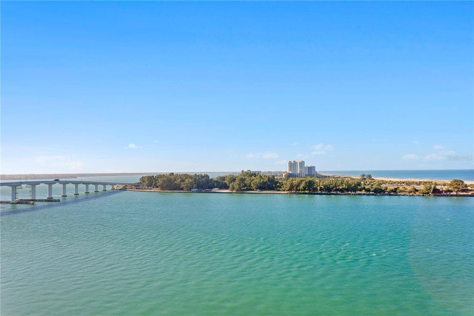 691 S GULFVIEW BOULEVARD, #1011, Clearwater Beach, FL 33767 691 S GULFVIEW BOULEVARD, #1011, Clearwater Beach, FL 33767