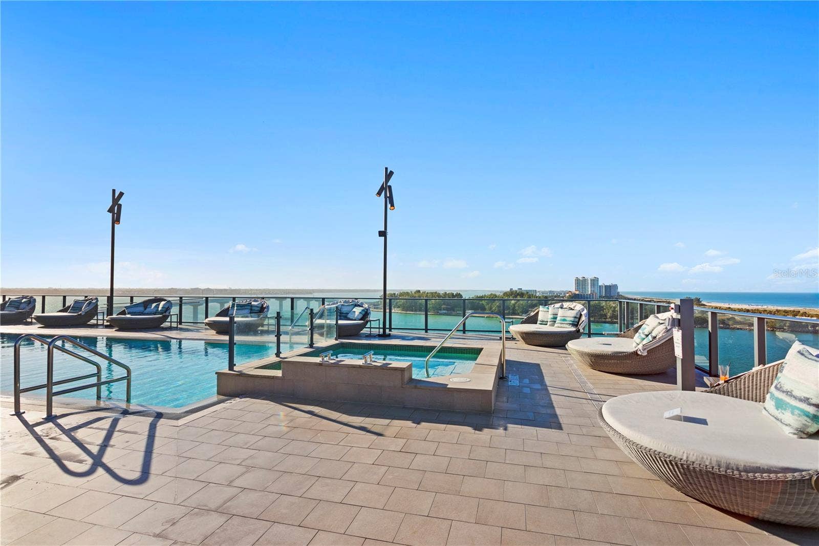 691 S GULFVIEW BOULEVARD, #1011, Clearwater Beach, FL 33767 691 S GULFVIEW BOULEVARD, #1011, Clearwater Beach, FL 33767