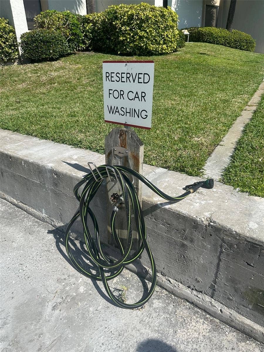 440 S GULFVIEW BOULEVARD, #1102, Clearwater, FL 33767 Car wash area