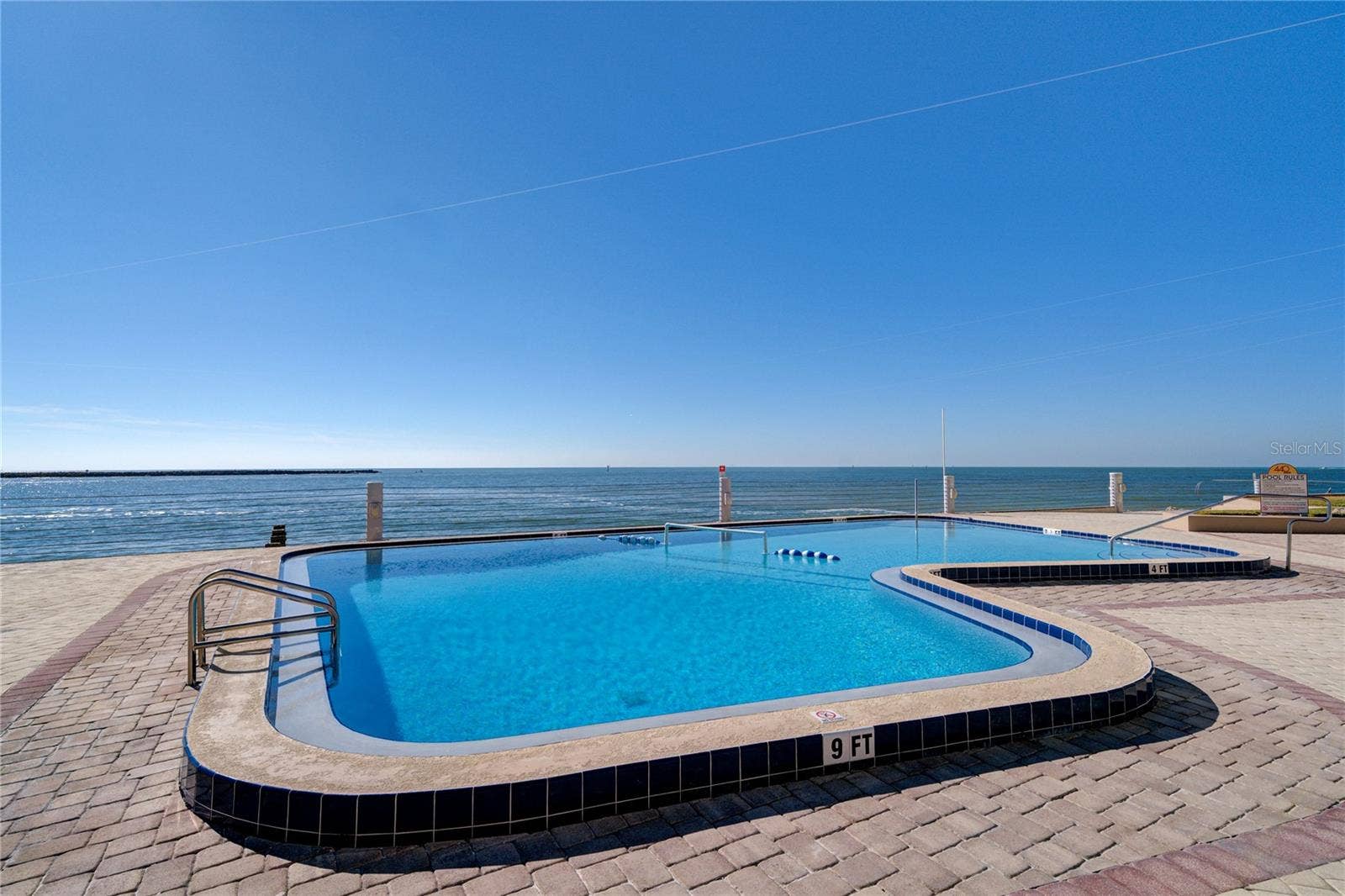 440 S GULFVIEW BOULEVARD, #1102, Clearwater, FL 33767 Pool