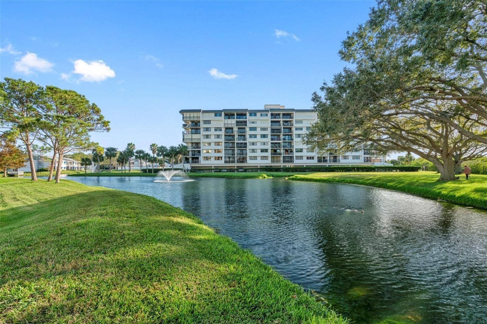 11730 SHIPWATCH DRIVE, #305, Largo, FL 33774 ShipWatch Grounds