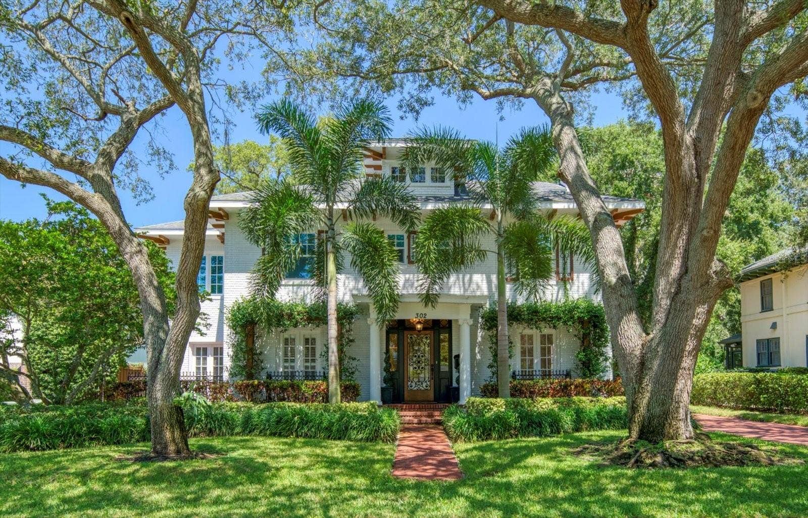 302 DRUID ROAD W, Clearwater, FL 33756 Front Exterior