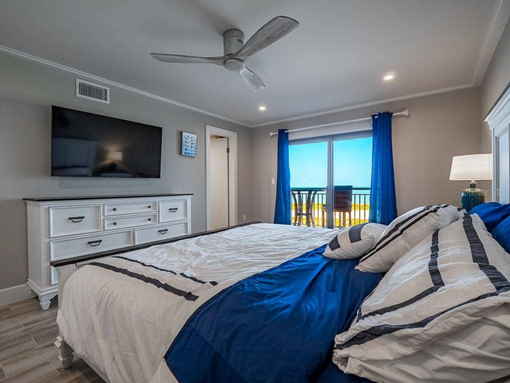 1270 GULF BOULEVARD, #603, Clearwater, FL 33767 King bed in Master