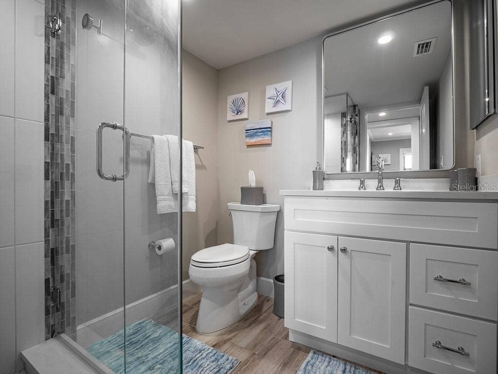 1270 GULF BOULEVARD, #603, Clearwater, FL 33767 Guest Hall Bath