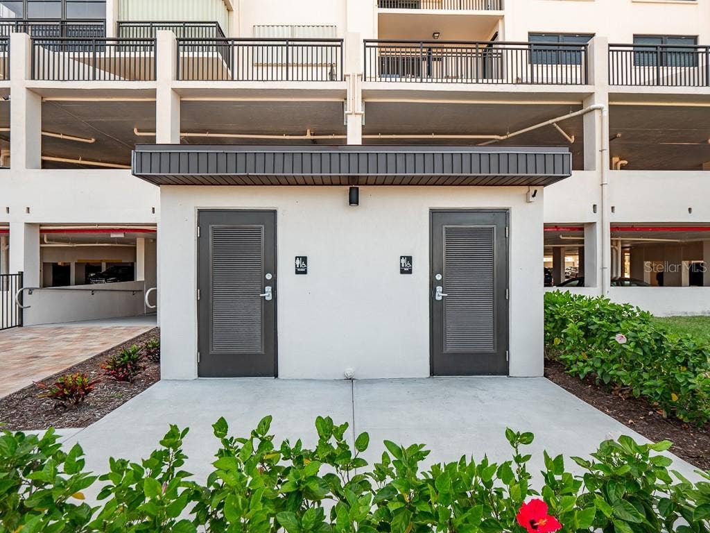 1270 GULF BOULEVARD, #603, Clearwater, FL 33767 Pool Side restrooms