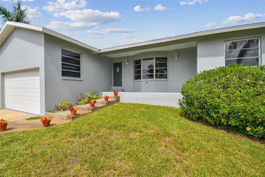 Property photo for 6968 GRANDE VISTA WAY S, South Pasadena, FL