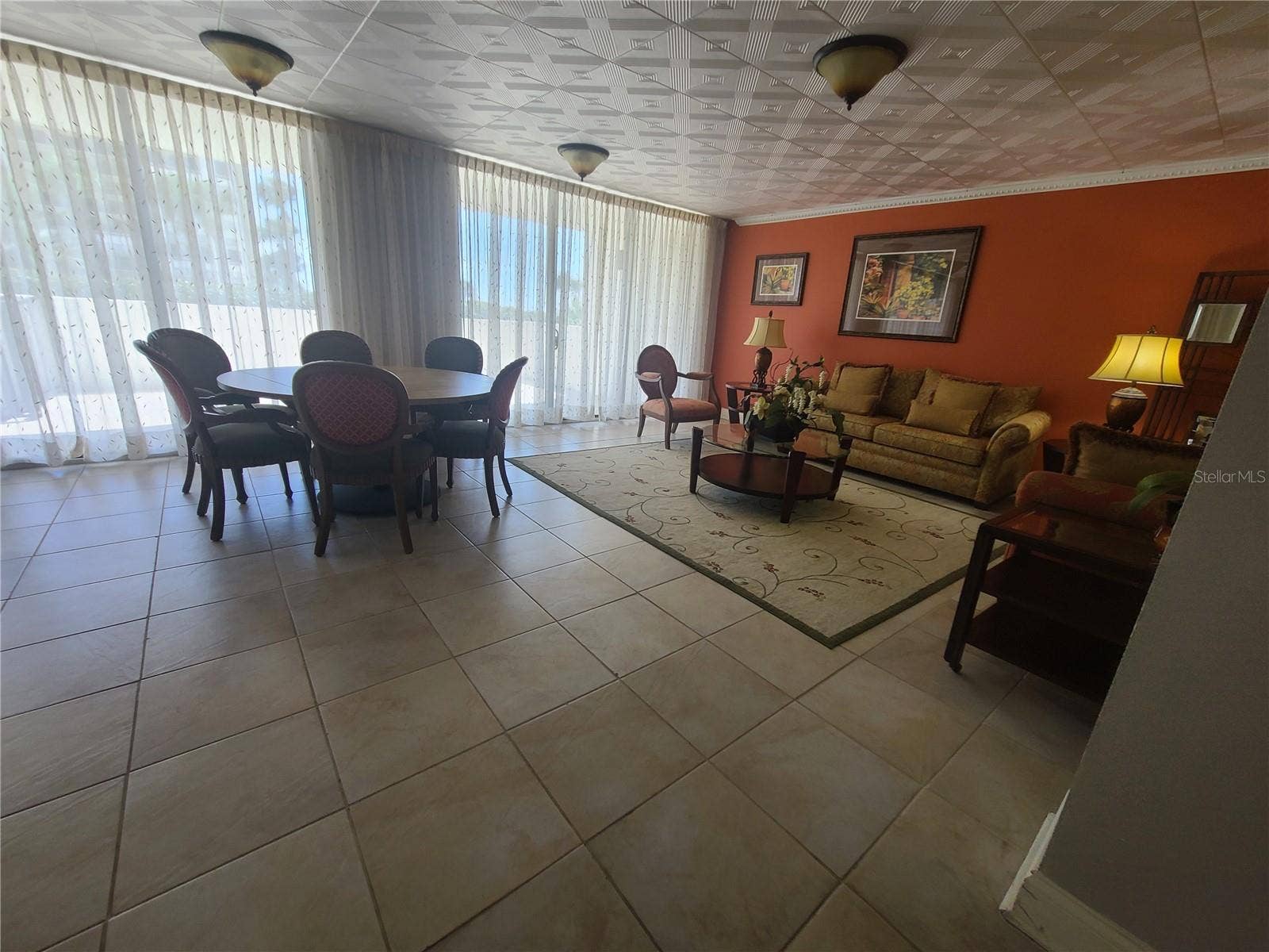 1460 GULF BOULEVARD, #1102, Clearwater, FL 33767 Large great room common area