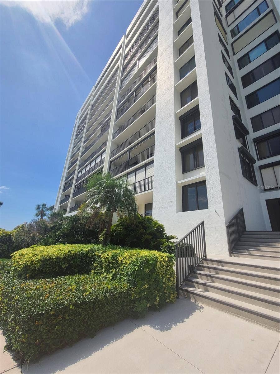 1460 GULF BOULEVARD, #1102, Clearwater, FL 33767 1460 GULF BOULEVARD, #1102, Clearwater, FL 33767