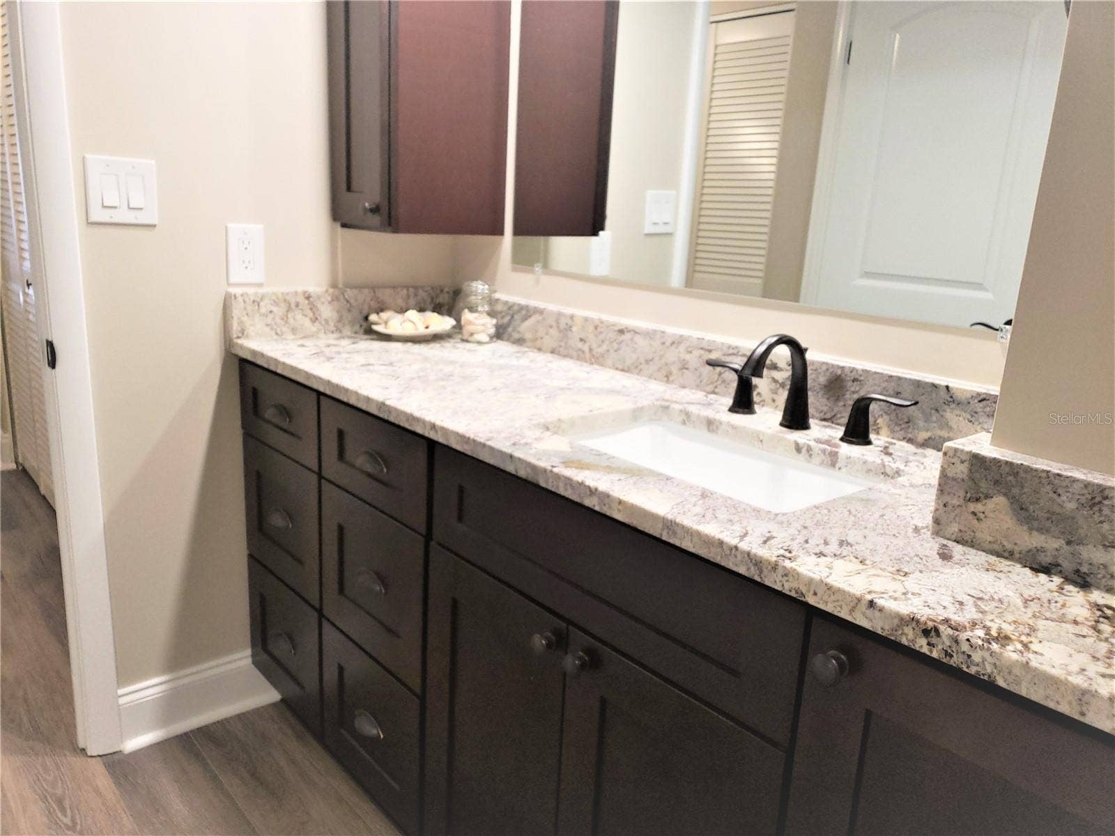 1460 GULF BOULEVARD, #1102, Clearwater, FL 33767 Master bathroom