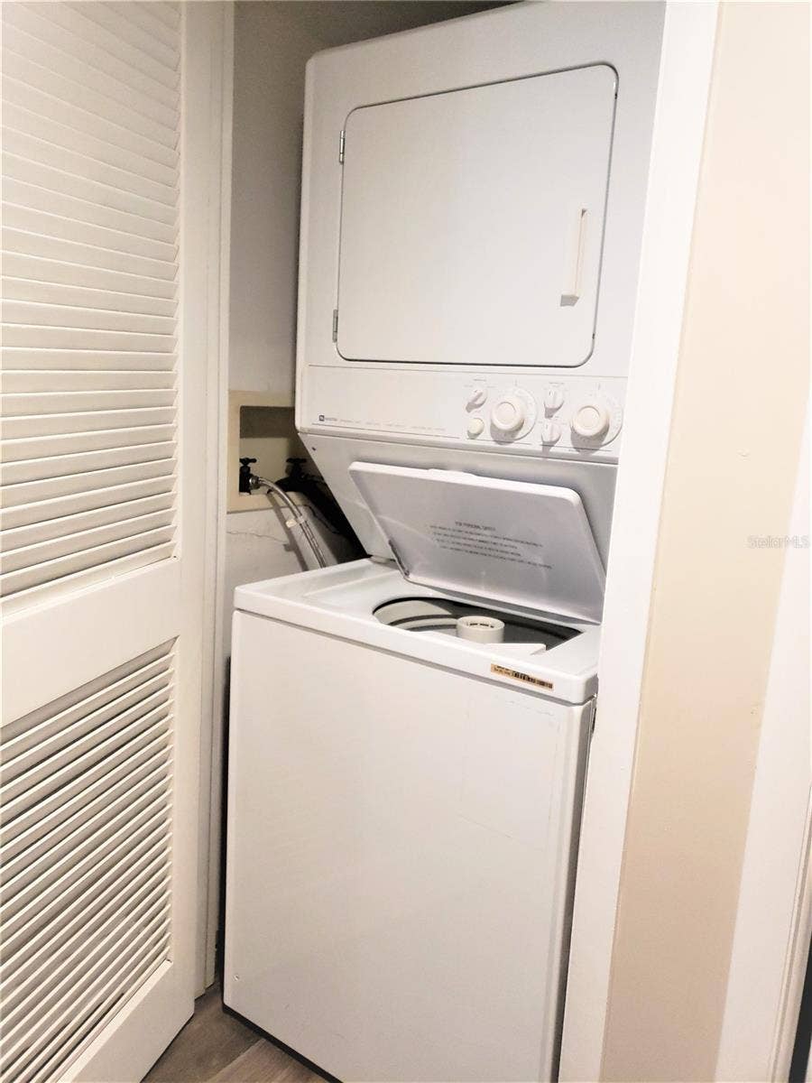 1460 GULF BOULEVARD, #1102, Clearwater, FL 33767 Washer and Dryer in the condo