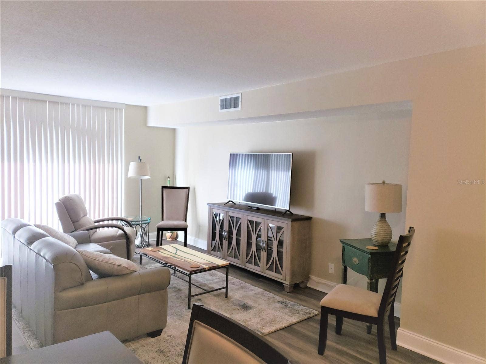 1460 GULF BOULEVARD, #1102, Clearwater, FL 33767 1460 GULF BOULEVARD, #1102, Clearwater, FL 33767