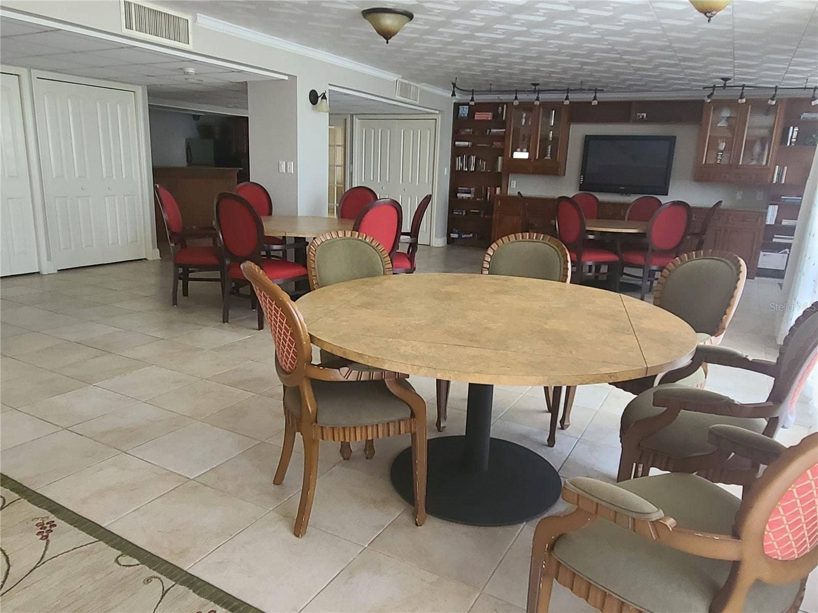 1460 GULF BOULEVARD, #1102, Clearwater, FL 33767 Large great room common area