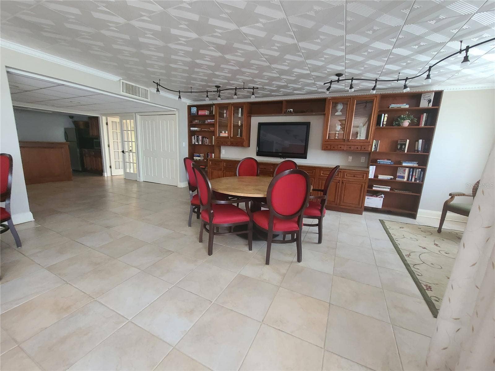 1460 GULF BOULEVARD, #1102, Clearwater, FL 33767 Large great room common area