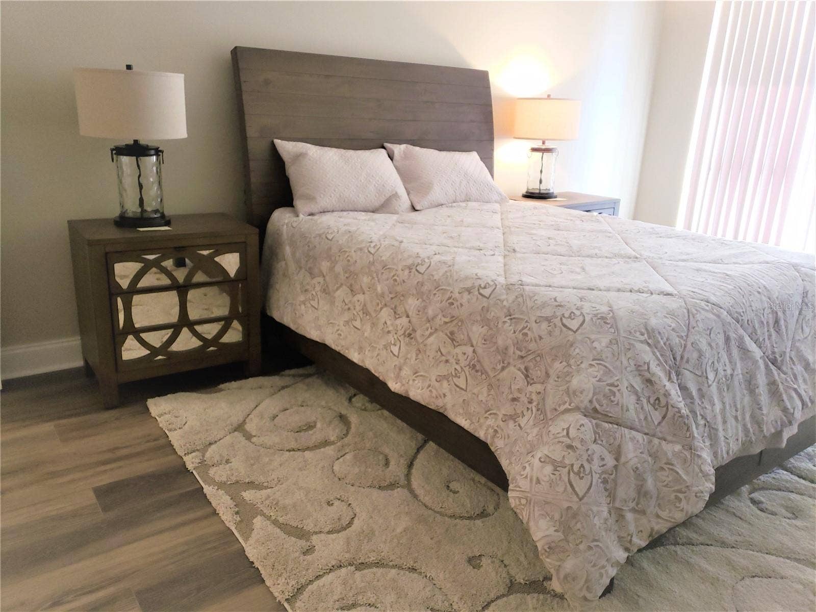 1460 GULF BOULEVARD, #1102, Clearwater, FL 33767 Master with a queen size bed