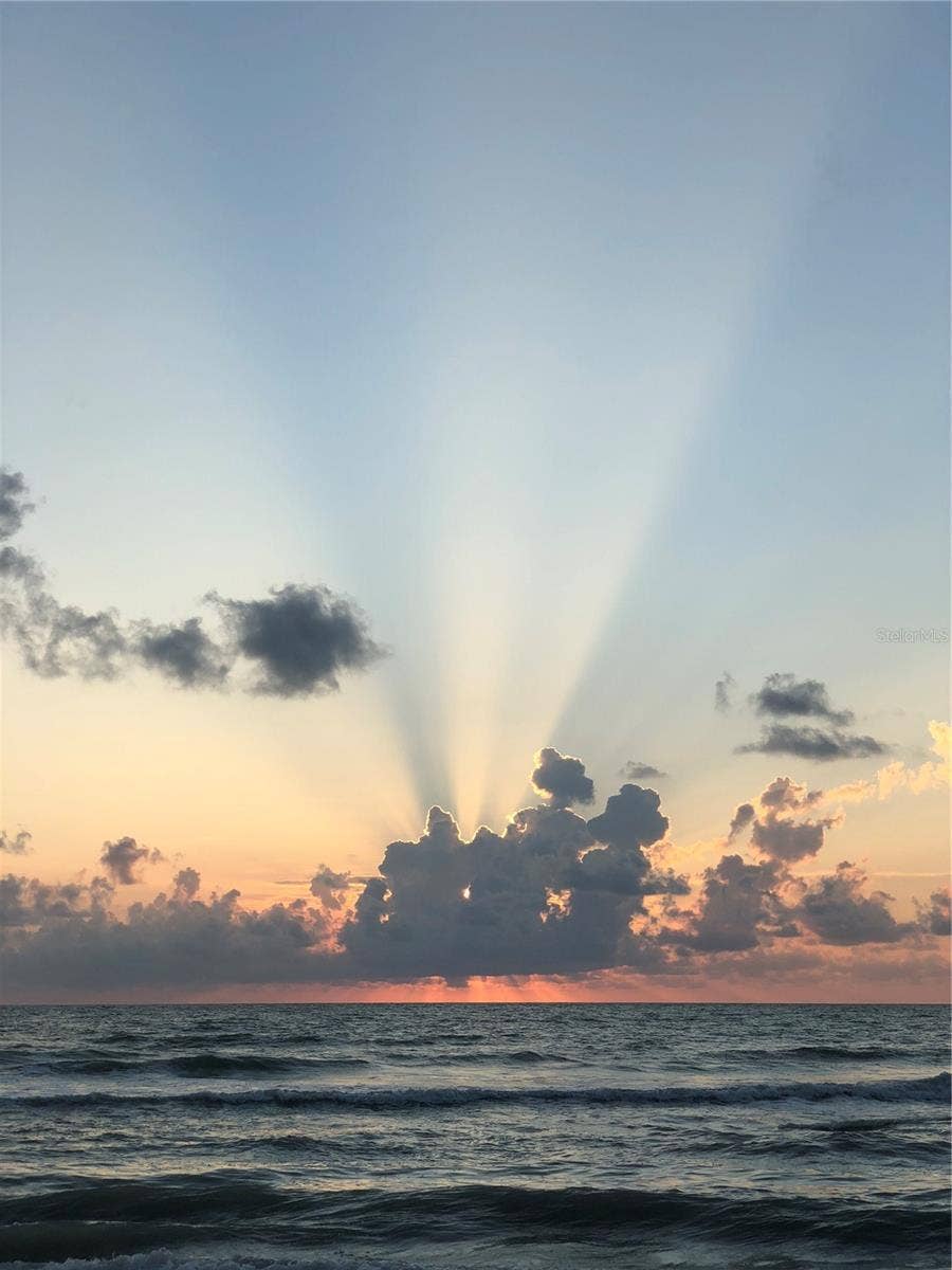 1460 GULF BOULEVARD, #1102, Clearwater, FL 33767 1460 GULF BOULEVARD, #1102, Clearwater, FL 33767