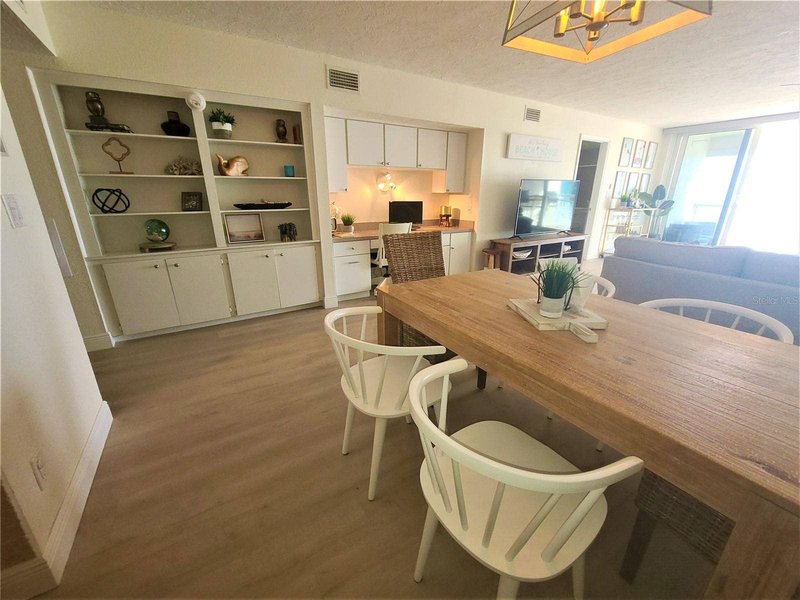 2900 GULF BOULEVARD, #204, Belleair Beach, FL 33786