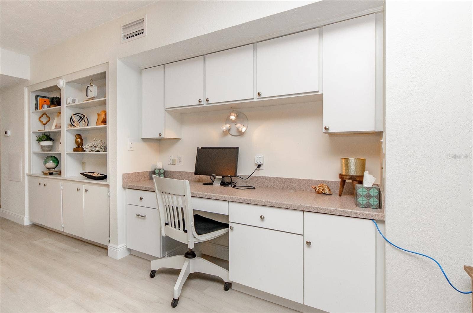 2900 GULF BOULEVARD, #204, Belleair Beach, FL 33786