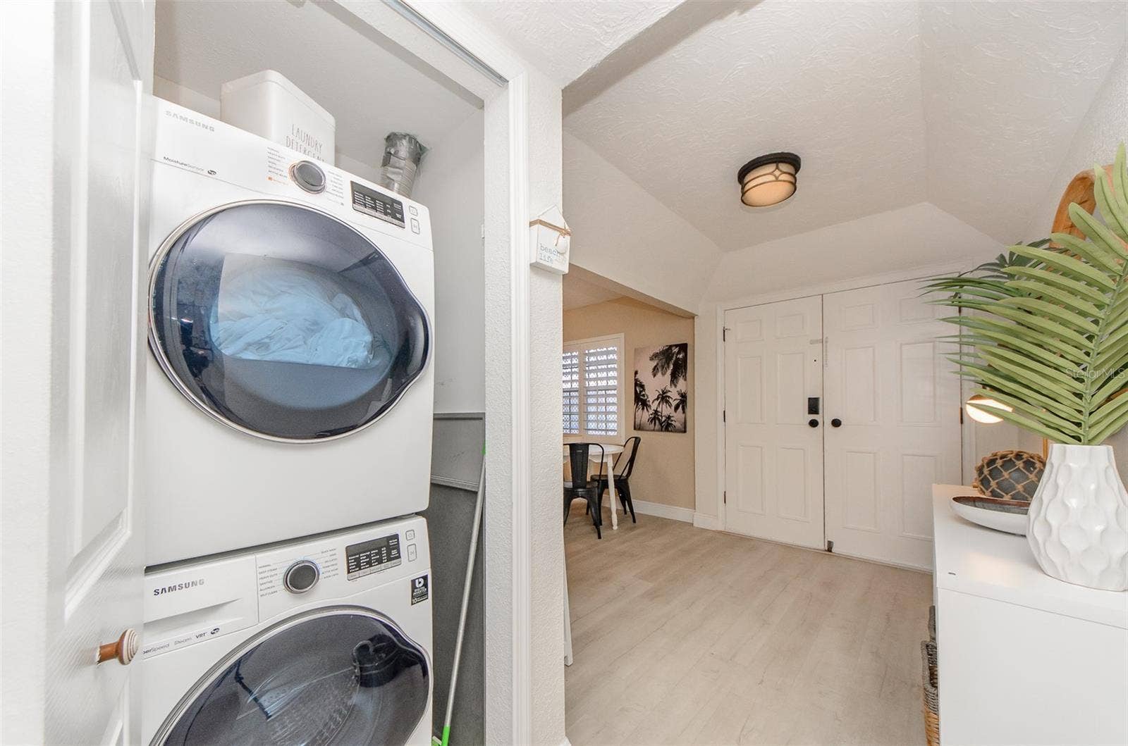 2900 GULF BOULEVARD, #204, Belleair Beach, FL 33786